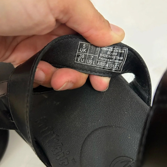 ! Dr. Martens Blaire Women's Brando Leather Sandals Black Size 7 - Picture 4 of 8